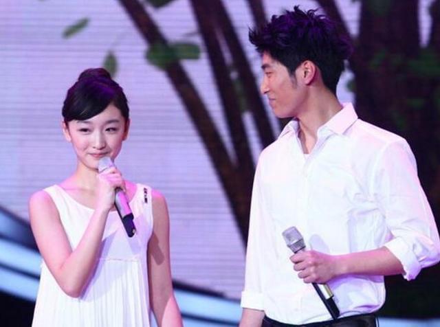 周冬雨個人資料照片,探索明星的旅程,周冬雨個人資料與明星探索之旅