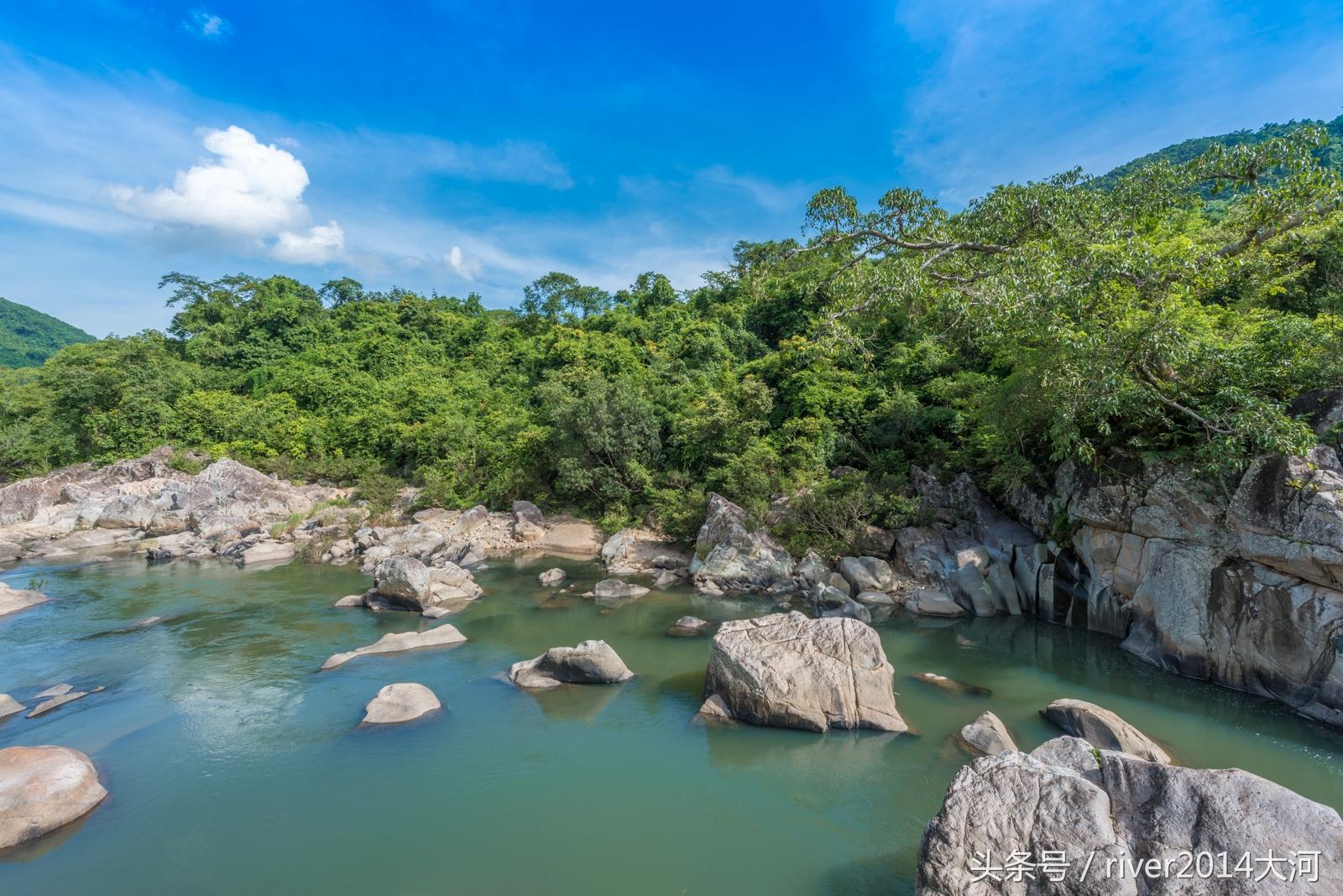 呀諾達熱帶雨林景點介紹,自然之美的獨特展示,呀諾達熱帶雨林,自然之美的獨特展示與景點介紹