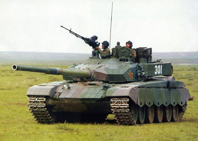 中國(guó)99式主戰(zhàn)坦克,性能與特點(diǎn)詳解,中國(guó)99式主戰(zhàn)坦克性能與特點(diǎn)全面解析