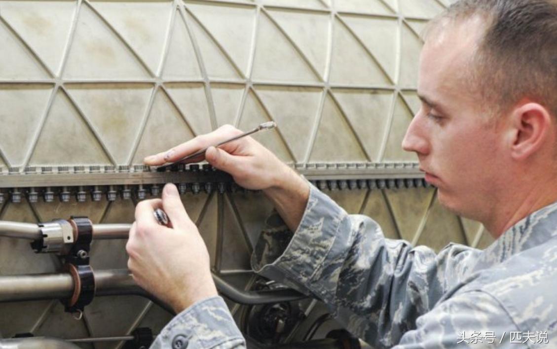 美國為什么選擇銷售F-35而非F-22,深入解析背后的原因,美國選擇銷售F-35而非F-22的原因深度解析