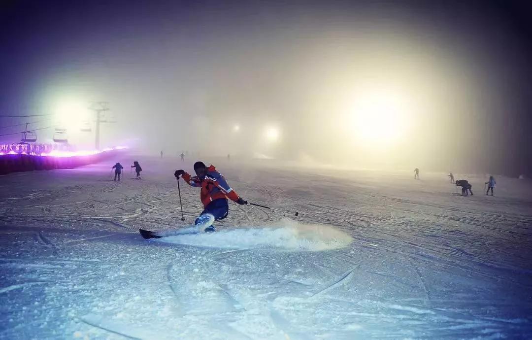 西嶺雪山滑雪場——體驗極致滑雪樂趣的絕佳之地,西嶺雪山滑雪場,極致滑雪樂趣的絕佳體驗地