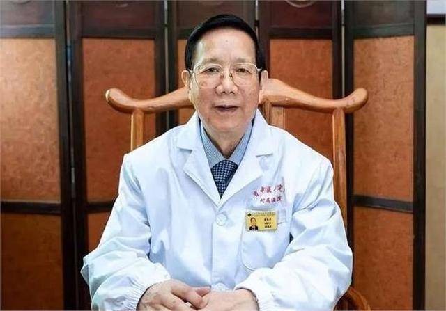 中醫(yī)治療腫瘤第一人,開創(chuàng)腫瘤治療新紀(jì)元,開創(chuàng)腫瘤治療新紀(jì)元,中醫(yī)大師引領(lǐng)腫瘤治療新時(shí)代