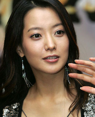 金喜善個人資料簡介,金喜善個人資料簡介,揭秘女神的生平與風采