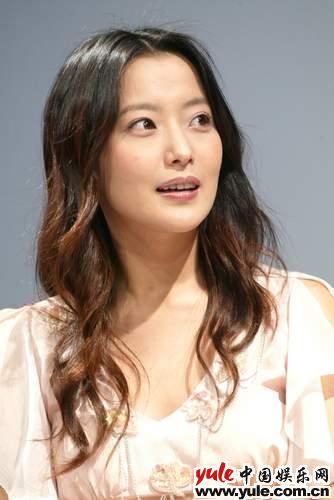 金喜善個人資料簡介,金喜善個人資料簡介,揭秘女神的生平與風采