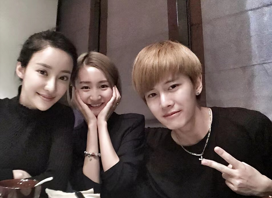 任嘉倫與老婆的恩愛現狀,揭秘他們的幸福婚姻生活,任嘉倫與妻子的恩愛婚姻現狀,揭秘幸福婚姻生活秘密