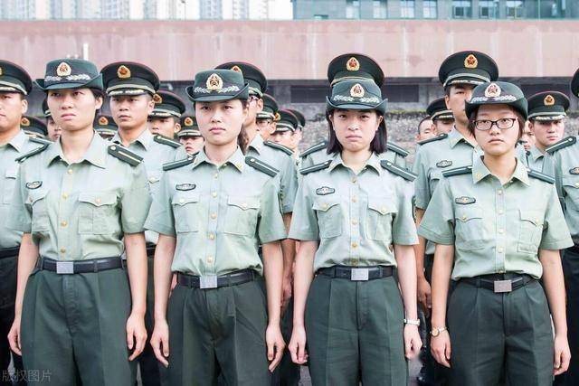 專科女生入伍難嗎?——全面解讀女性專科生的征兵之路,專科女生入伍之路的挑戰與解讀,女性專科生征兵之路全面剖析
