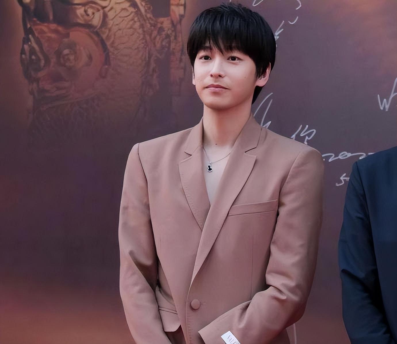 劉德華真實身高,揭秘天王巨星身高的真相,揭秘劉德華真實身高,天王巨星的身高真相