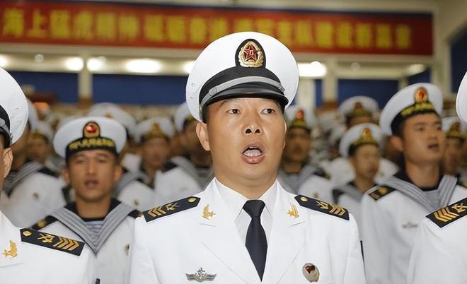 軍士長是什么軍銜？全面解讀軍士長的職責與地位，軍士長職責與地位的全面解讀，軍銜解析與角色探討