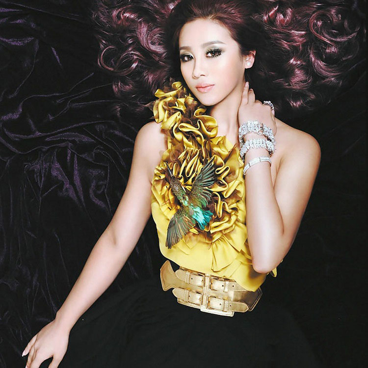 張冬玲圖片和個(gè)人資料，探索一位引人注目的公眾人物的風(fēng)采，張冬玲，魅力風(fēng)采的公眾人物圖片與個(gè)人資料探索