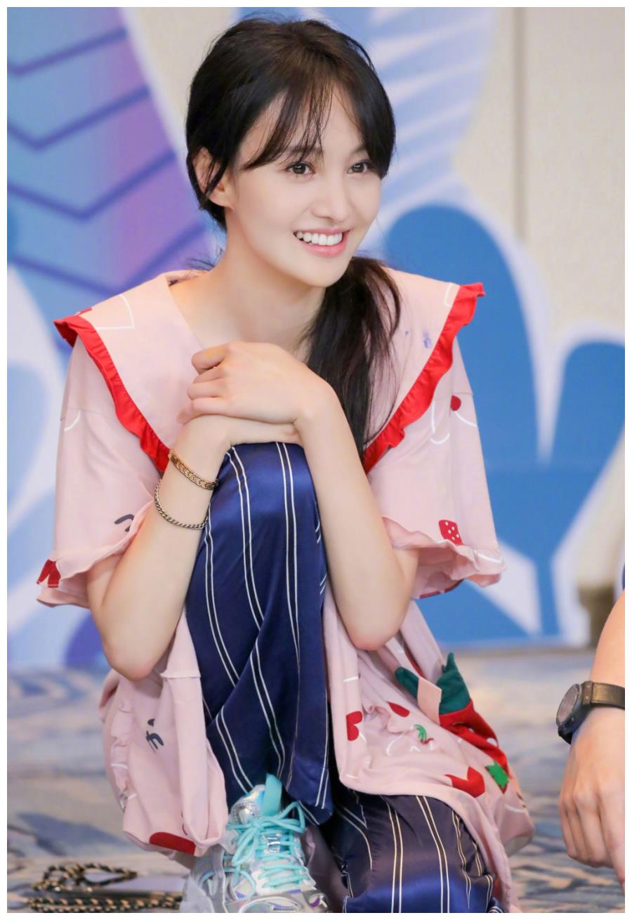 鄭爽現(xiàn)狀揭秘，他的最新動態(tài)與所在之地，鄭爽最新動態(tài)及現(xiàn)狀揭秘，他的所在之地與最新發(fā)展