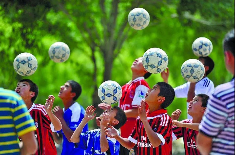 新浪澳門足球動態，賽場內外的最新消息與深度解析，新浪澳門足球動態，賽場內外的最新消息與深度解析