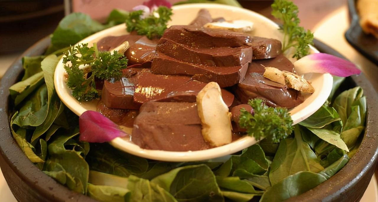 如何通過一個簡單的動作快速緩解便秘，實現順暢排便，簡單動作助您快速緩解便秘，實現順暢排便