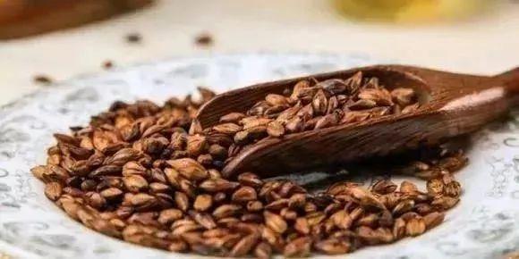 濕氣重的人能喝大麥茶嗎？解讀大麥茶對濕氣體質(zhì)的影響，大麥茶對濕氣體質(zhì)的影響解讀，濕氣重的人能否飲用？