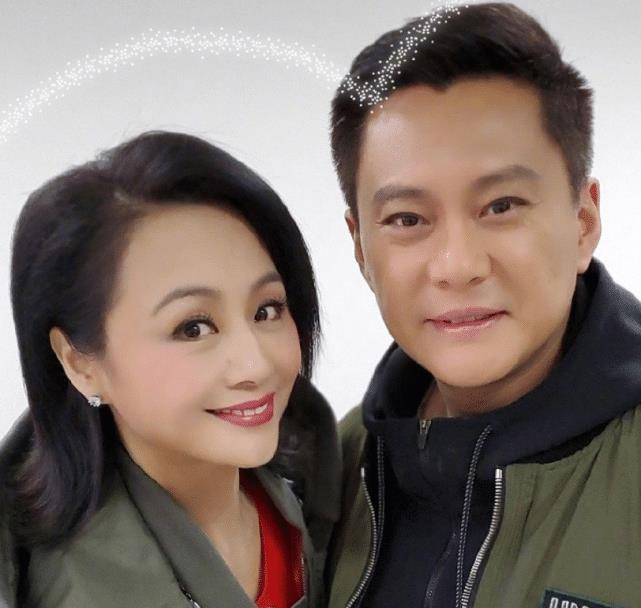 揭秘曹穎的第一位老公身份,他是誰?,曹穎第一任丈夫身份揭秘,他究竟是誰?