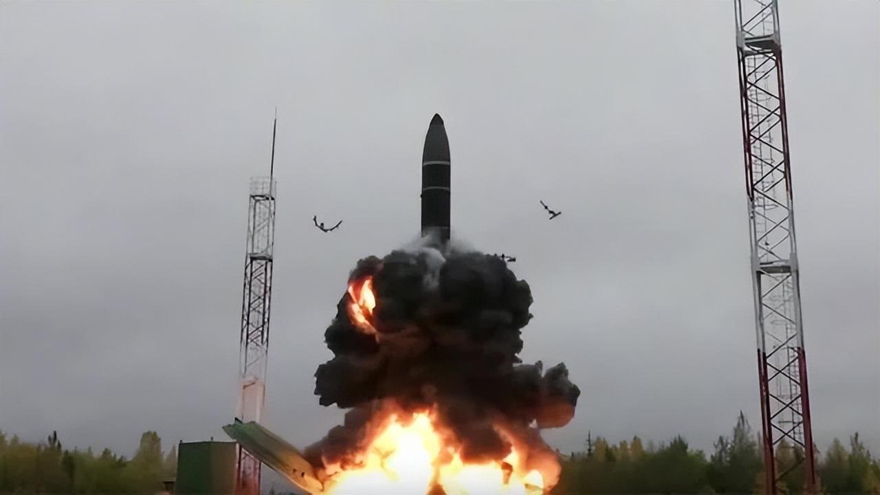 中國第四艘航母開工了，解讀新航母的潛在影響與技術(shù)特點(diǎn)，中國第四艘航母開工，潛在影響與技術(shù)特點(diǎn)深度解讀