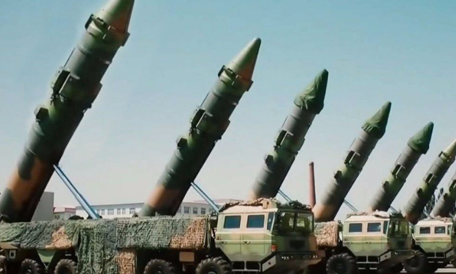 東風41與美國導(dǎo)彈技術(shù)，究竟存在多少差距？，東風41與美國導(dǎo)彈技術(shù)，技術(shù)差距深度解析