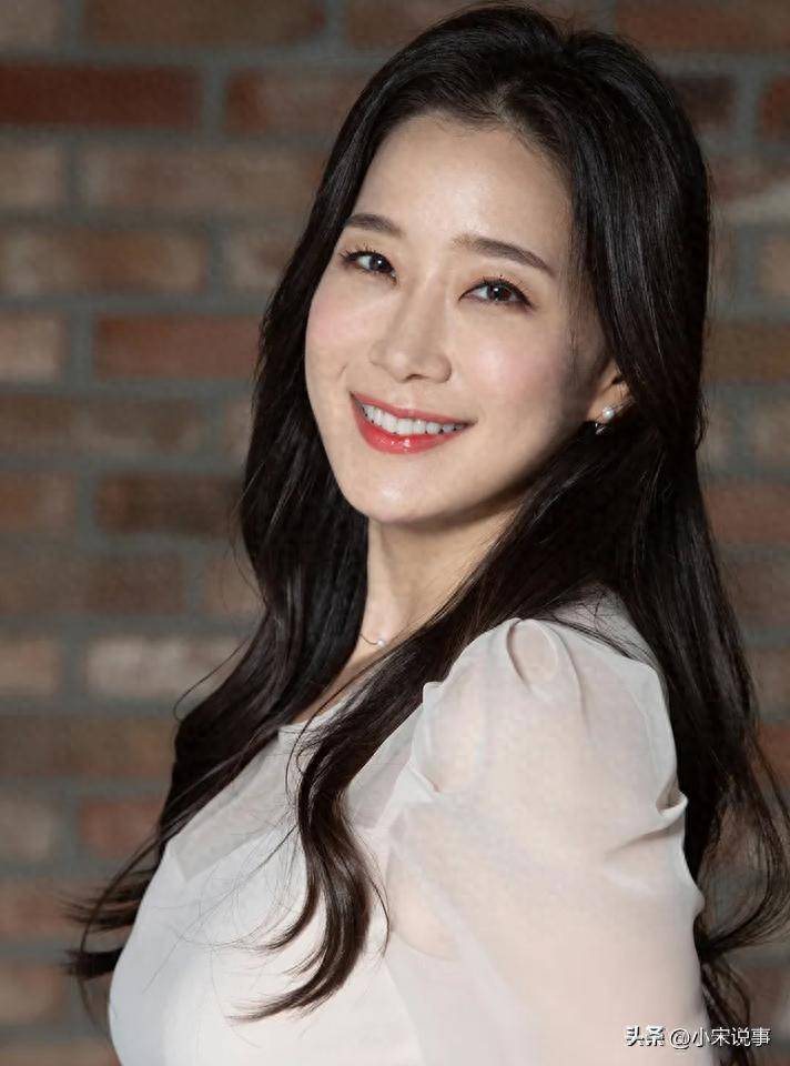 韓國女藝人的悲傷事件，探索背后的真相與反思，韓國女藝人悲傷事件背后的真相與反思