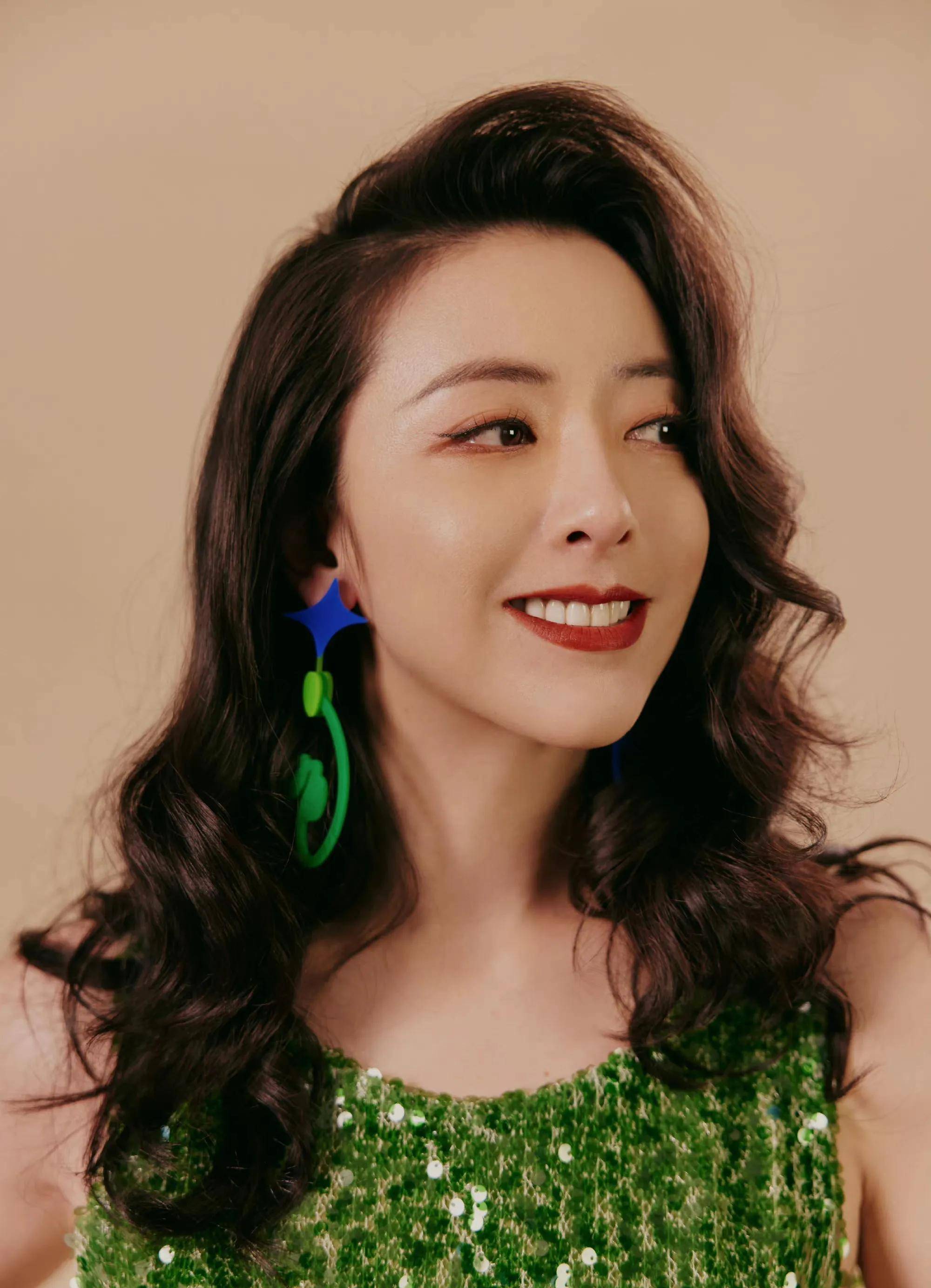 演員黃小蕾的個人資料，黃小蕾個人資料簡介