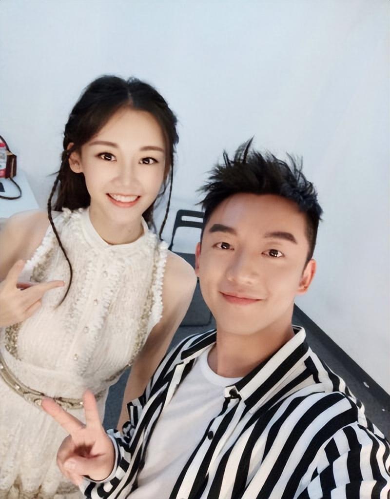 程曉玥大鬧鄭愷工作室，事件背后的真相與解析，程曉玥大鬧鄭愷工作室，事件真相與解析