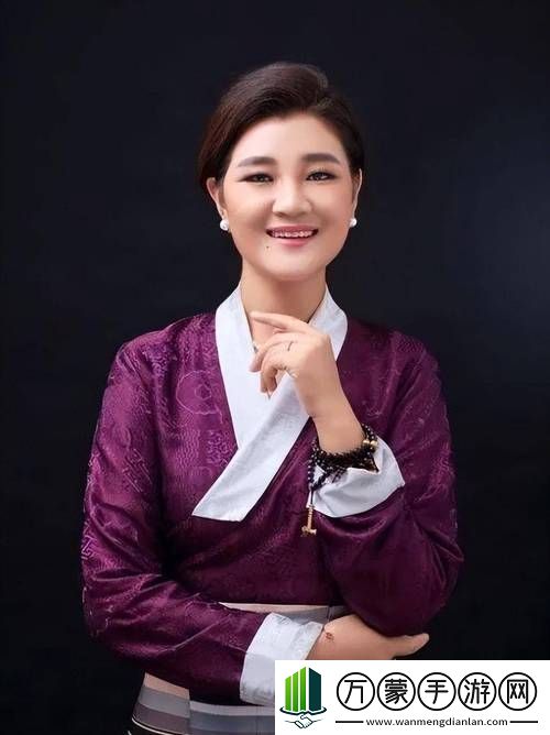 揭秘降央卓瑪?shù)恼鎸嵞挲g，探尋背后的故事與神秘面紗，降央卓瑪真實年齡揭秘，背后的故事與神秘面紗探尋