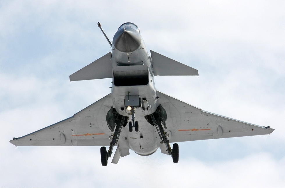 殲-10戰(zhàn)斗機(jī)圖片展示，探索中國空中力量的驕傲，殲-10戰(zhàn)斗機(jī)圖片展示，中國空中力量的榮耀與驕傲