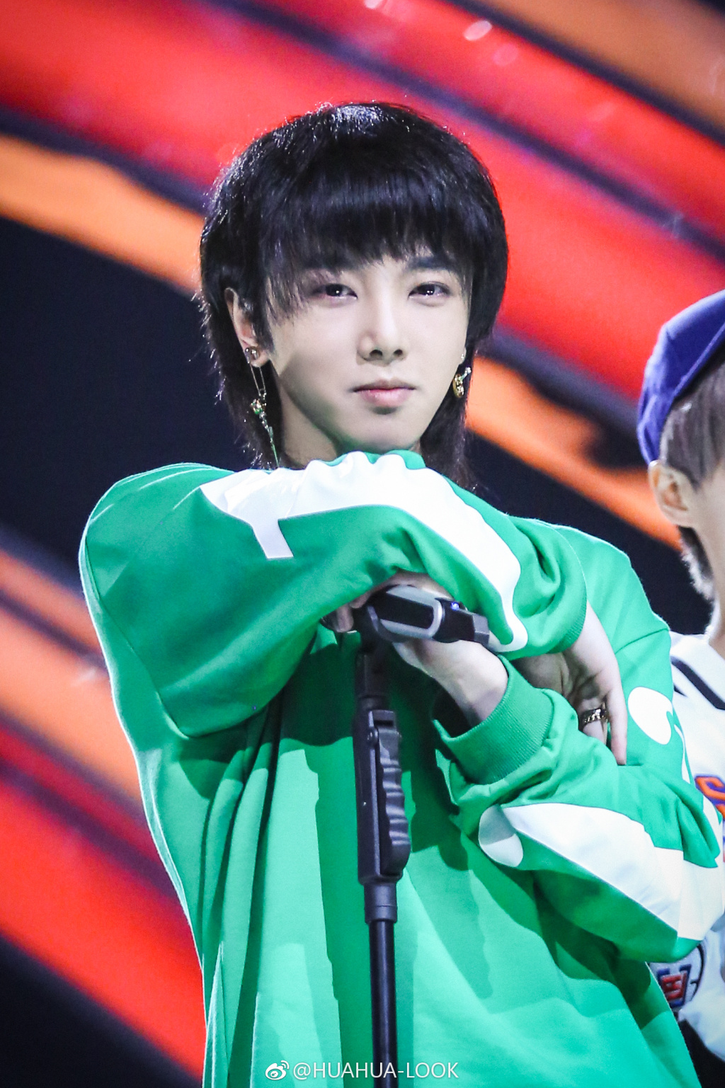 華晨宇個人資料介紹及圖片展示,華晨宇個人資料介紹與圖片展示集