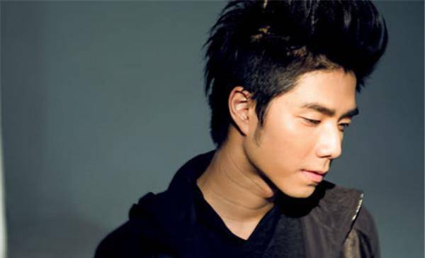 袁成杰為何不火，深度解析其現(xiàn)象背后的原因，袁成杰現(xiàn)象背后的原因深度解析，為何未能走紅？