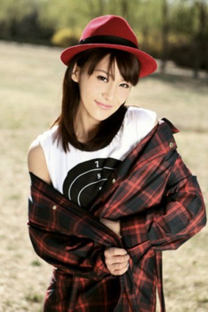 賈青個(gè)人資料，揭秘演藝圈的璀璨明星，賈青個(gè)人揭秘，演藝圈璀璨明星的成長(zhǎng)之旅