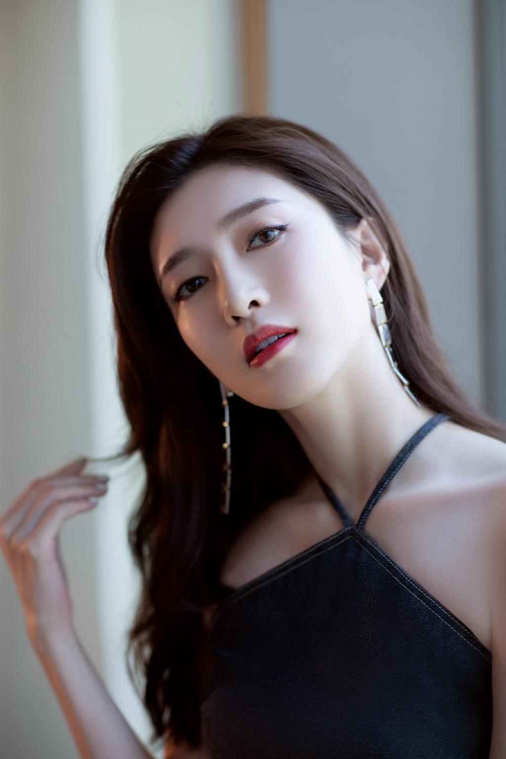 面部填充,選擇何種填充材料效果最佳,面部填充,最佳填充材料選擇對比與效果解析