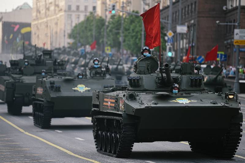 中國大批武器抵達(dá)俄羅斯，深化軍事合作，共筑安全屏障，中俄深化軍事合作，大批武器抵達(dá)俄羅斯，共筑安全屏障