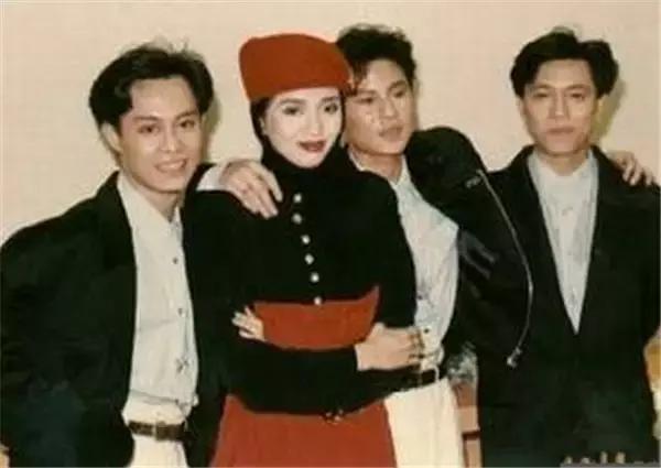 香港藝人劉小慧個(gè)人資料詳解，劉小慧個(gè)人資料詳解，香港藝人風(fēng)采展現(xiàn)