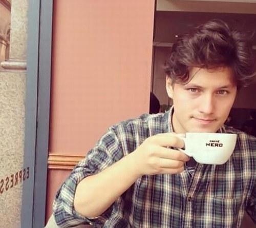 Ella個人資料，探索明星的璀璨人生，Ella個人檔案揭秘，探索璀璨明星人生