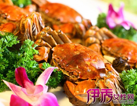 螃蟹不能和什么食物一起食用——食物搭配禁忌解析,螃蟹的食物搭配禁忌解析——哪些食物不宜與螃蟹同時食用?