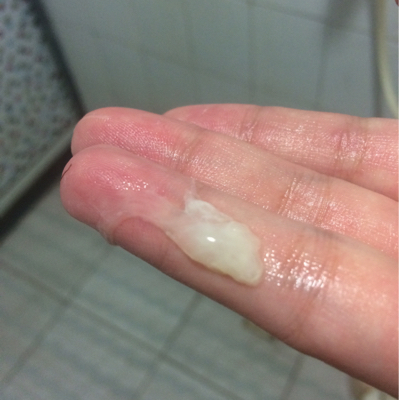 陰部流出來的液體是什么?全面解析女性分泌物,女性陰部流出液體的全面解析,了解女性分泌物成分與特性